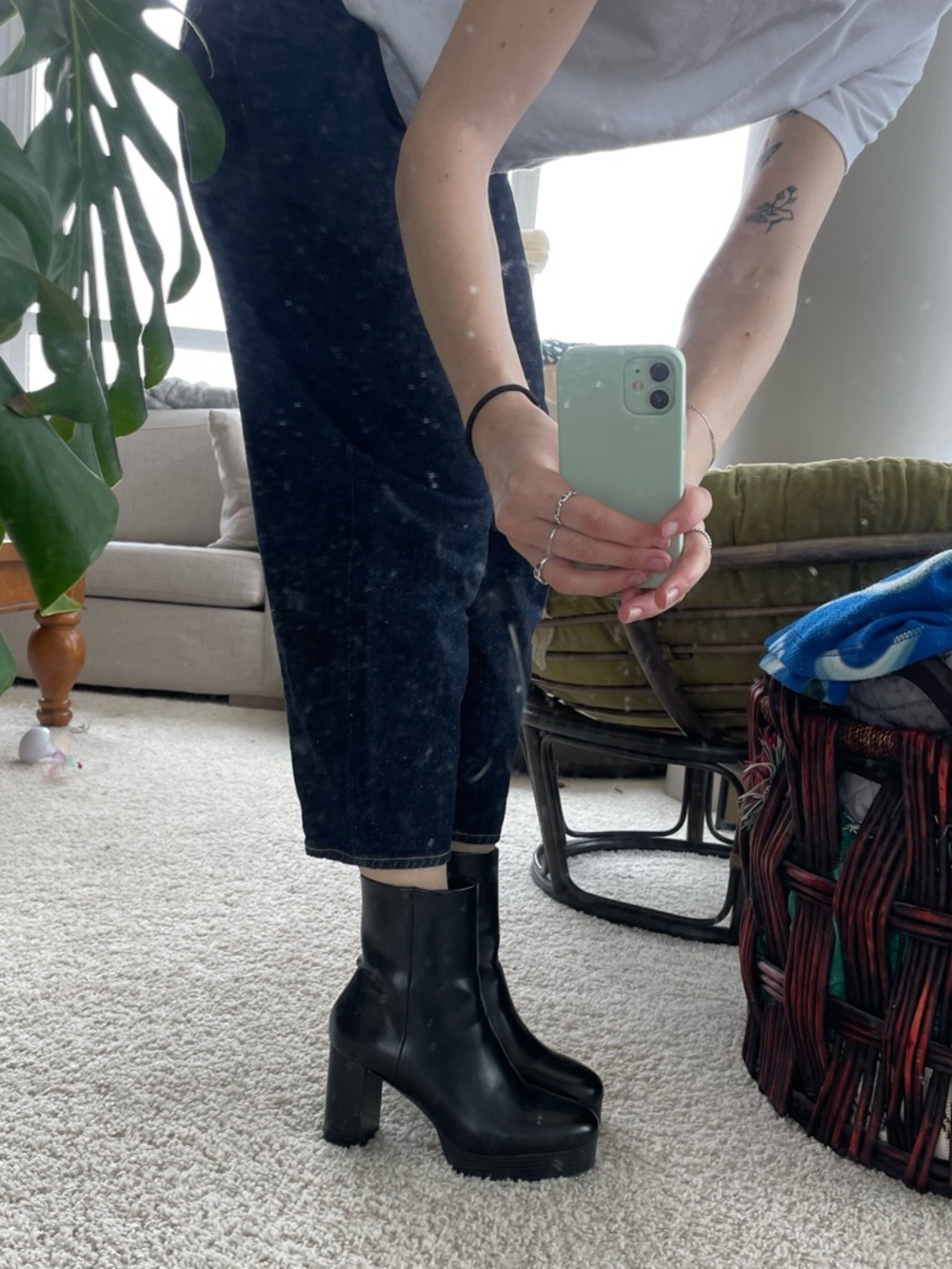 Black Platform Heeled Chelsea Boots - Picture 2 of 3